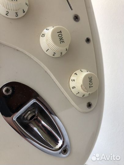 Электрогитара Squier Bullet Strat