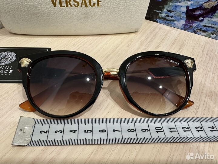 Солнцезащитные очки