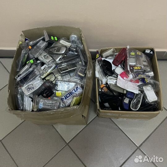 Чехлы и корпуса на старые кнопочные телефоны