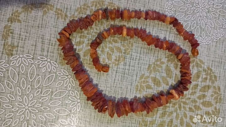Бусы из необработанного янтаря
