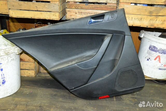 Обшивка двери задней левой седан Volkswagen Passat