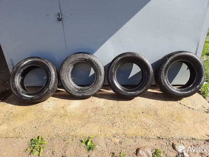 Bridgestone Dueler H/T 215/70 R16