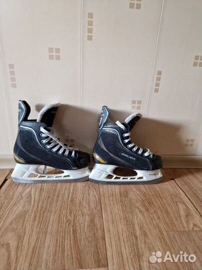 Хоккейные коньки bauer