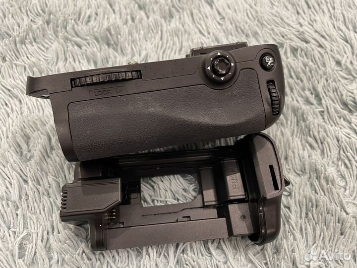 Батарейный блок/battery grip/ nik-d7100b