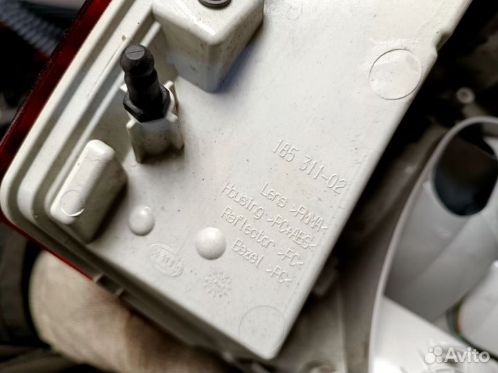 Задние фонари Skoda Octavia liftback 2014 года