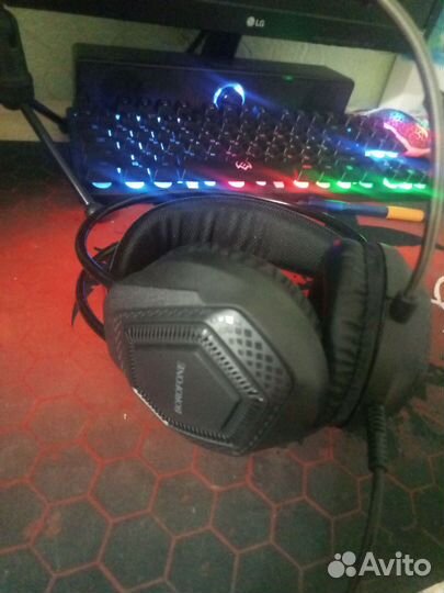 Игровые наушники
