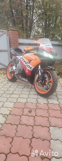 Супер спорт Honda cbr 1000 rr