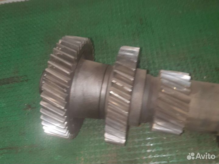 Вал промежуточный кпп SR1900 Volvo