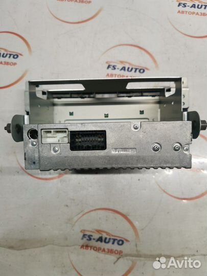 Магнитола Suzuki Grand Vitara 2 2.0 (J20A) бензин