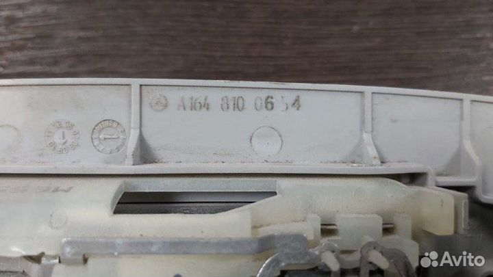 Ручка потолка передняя правая Mercedes Gl 320 Cdi