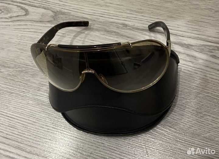 Солнцезащитные очки gucci