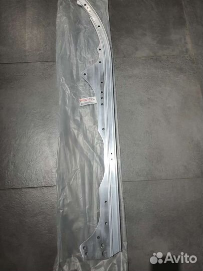 Полоз трака Yamaha VK540 VK10G 8KA4741A00 8KW4741A