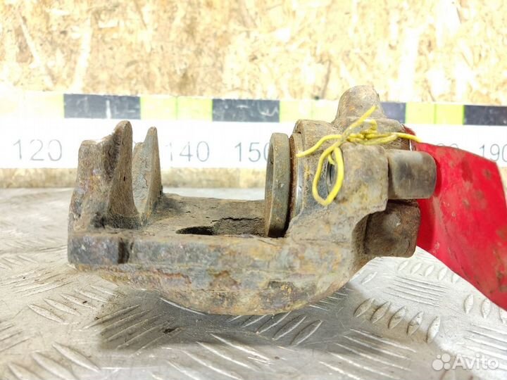 Суппорт передний левый E 210