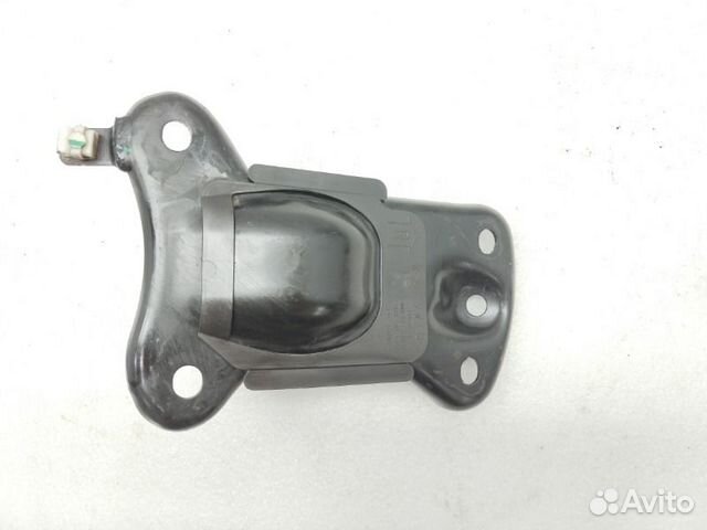 Кронштейн балки задний правый Skoda Octavia A7