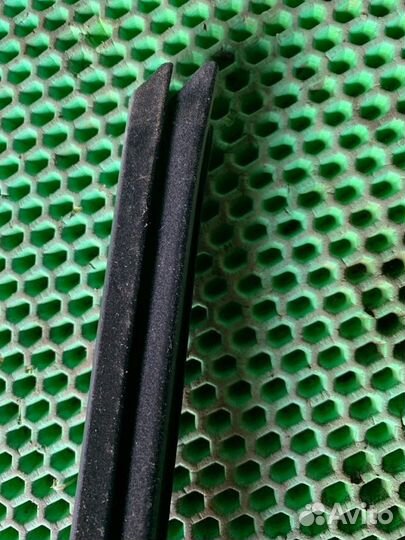 Бархотка задняя левая Ford Focus 3 3 iqdb 2013