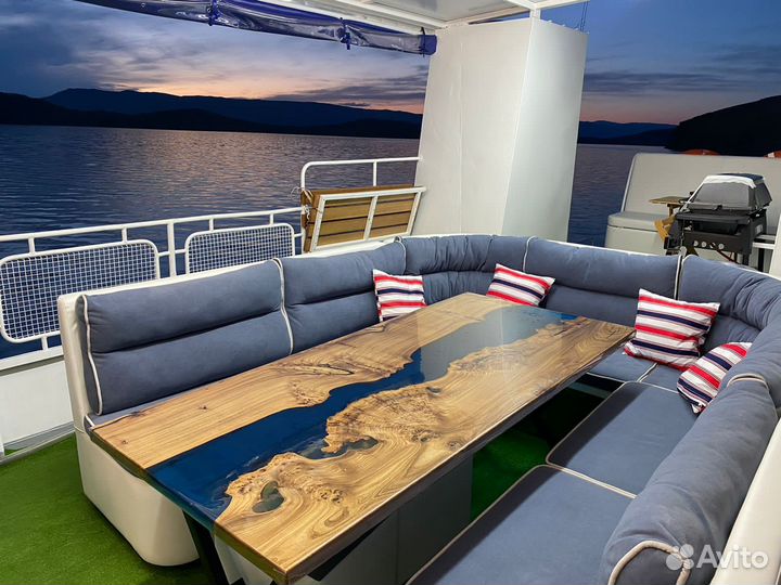 Аренда теплохода, корабля, катера на Байкале