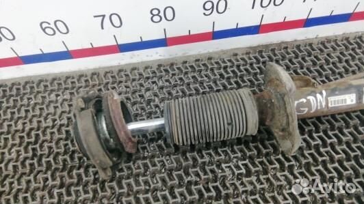 Стойка передняя правая skoda octavia A5 (GDN19N501