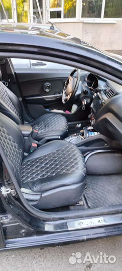 Kia Rio 1.6 AT, 2012, битый, 200 000 км