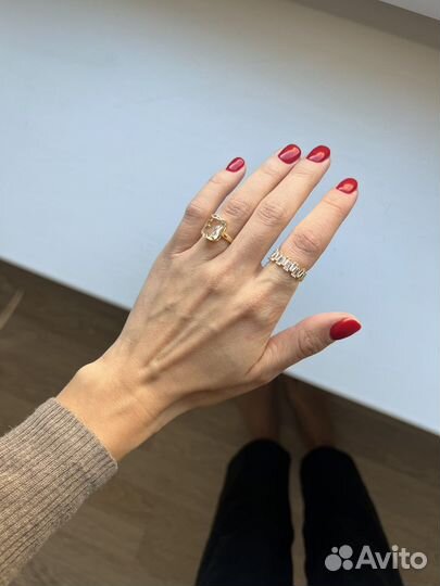 Кольца с камнем