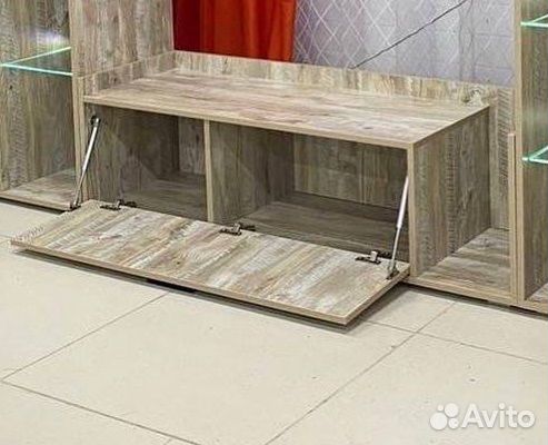 Тумба под телевизор 130х40,2х41,2 см