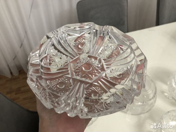 Хрустальная ваза