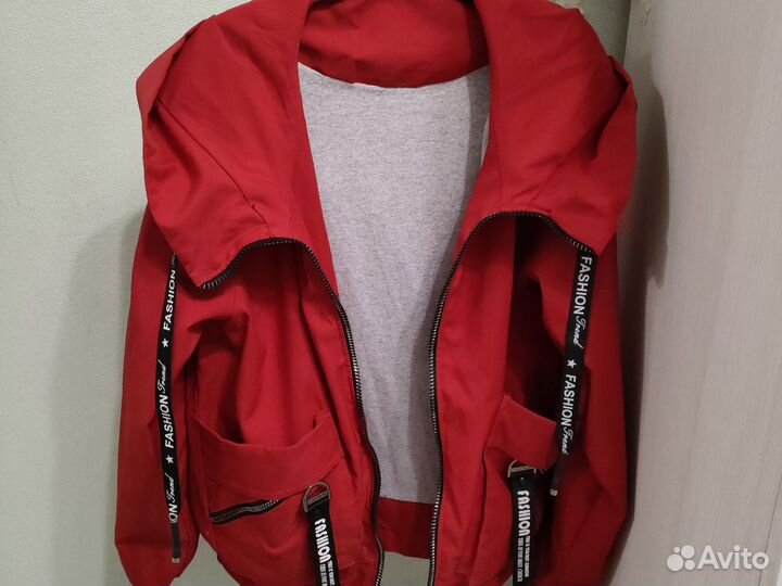 Ветровка для девочки на 9-10 лет