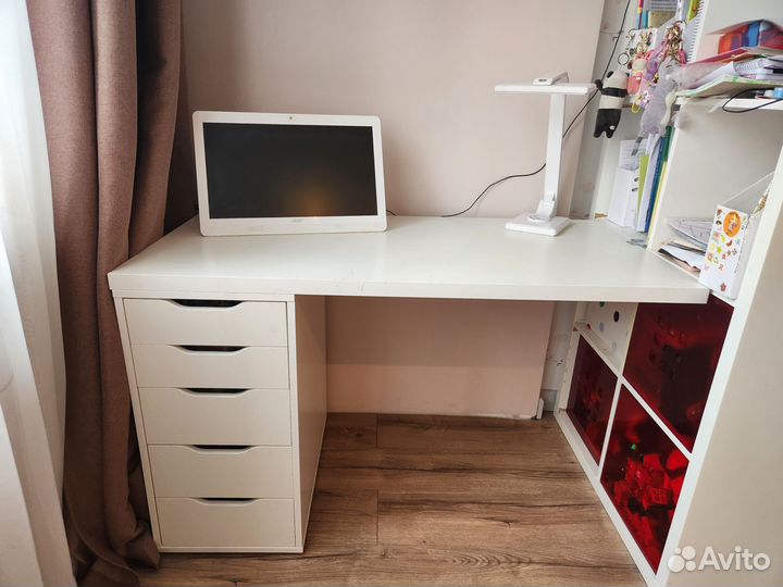 Письменный стол IKEA