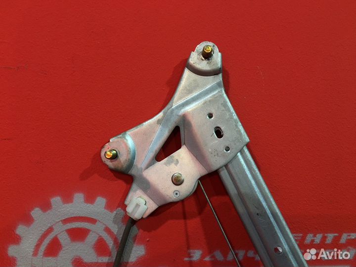 Стеклоподъемник передний правый Hyundai Coupe