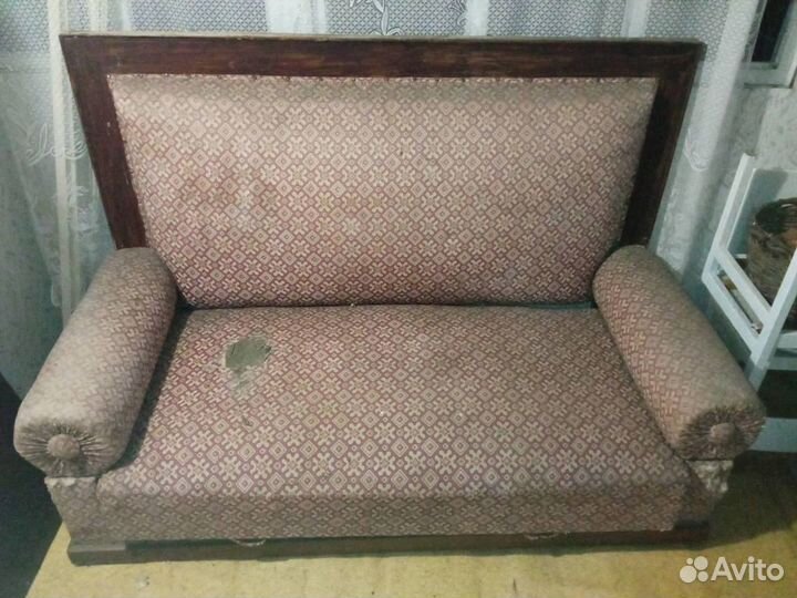 Старинный диван бу