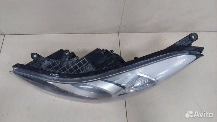 Фара левая Hyundai Elantra