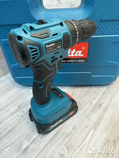 Шуруповерт makita (бесщеточный) 18v3.0Ah