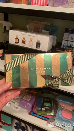 Подарочные наборы духов обьем 30 мл по 4 флакона