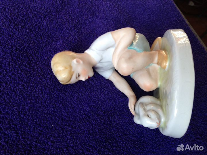 Фарфоровая статуэтка гдр