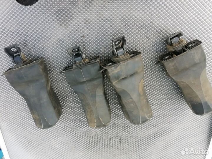 Ограничитель двери Volkswagen Polo Sedan 2010-2019