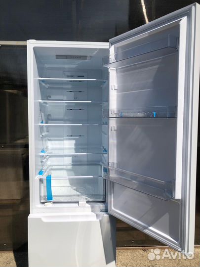 Холодильник Candy ccrn6200W. новый. гарантия