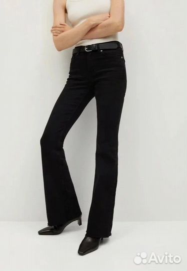 Джинсы клеш mango