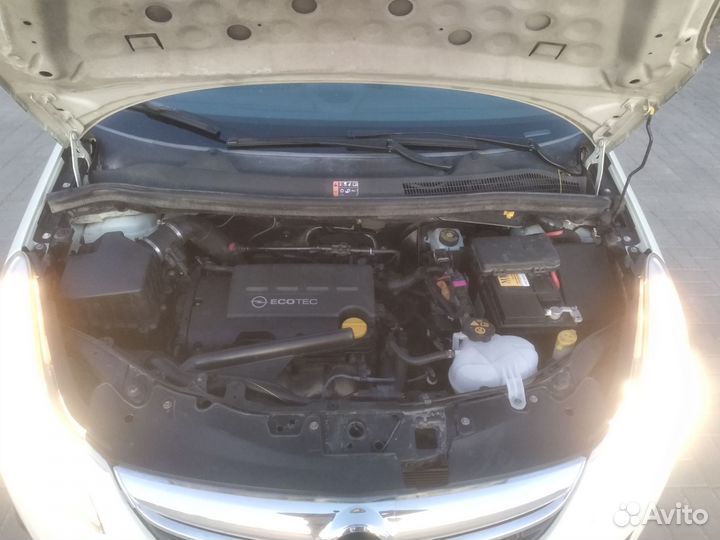 Opel Corsa 1.4 AT, 2011, 123 456 км