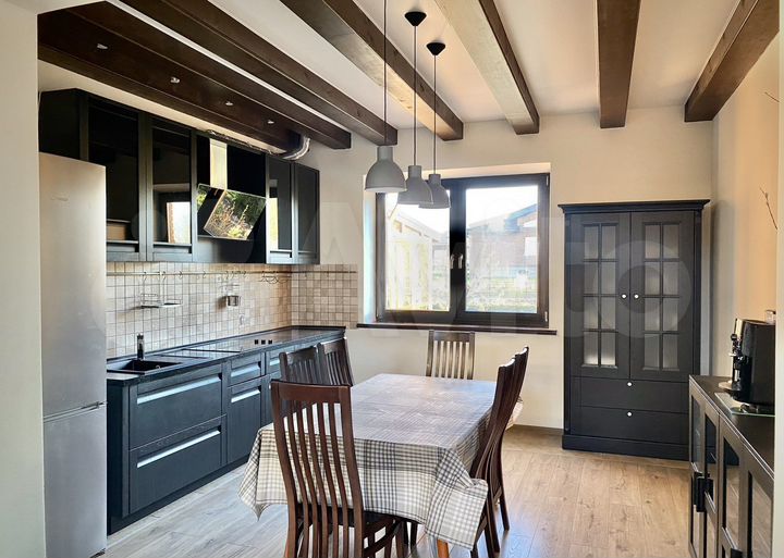 Коттедж 297,7 м² на участке 16 сот.