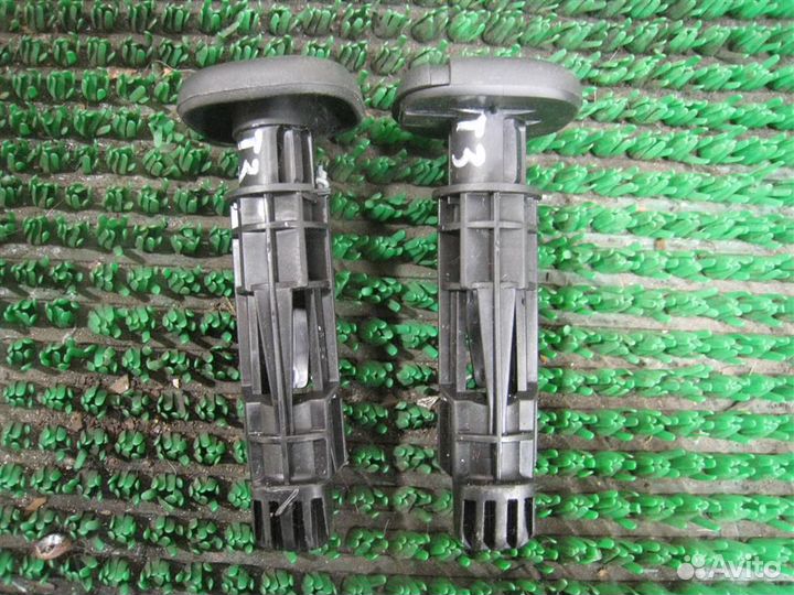 Направляющая подголовника Citroen Berlingo B9 2011