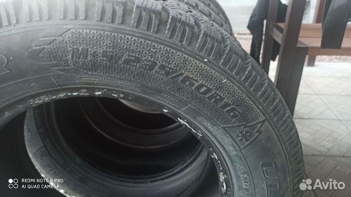 Goodyear UltraGrip 500 235/60 R16