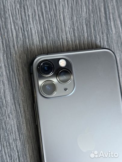 iPhone 11 Pro, 64 ГБ