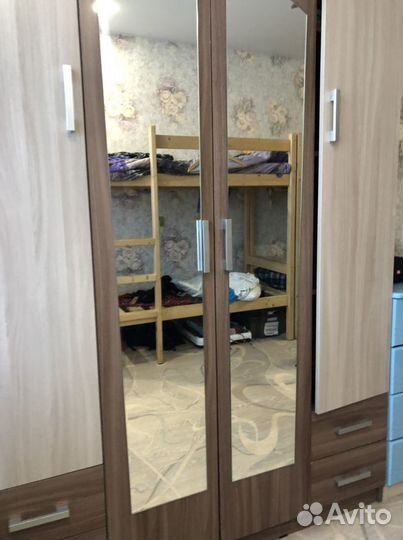 Шкаф платьяной