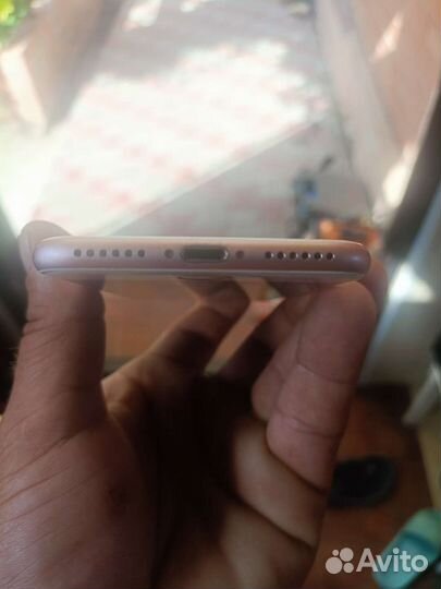 Телефон iPhone 7 128gb