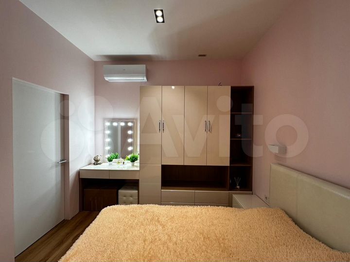 2-к. квартира, 55 м², 2/10 эт.