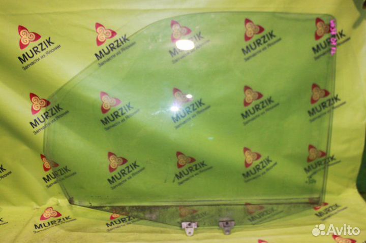 Стекло двери переднее левое Mercedes V-Class W638