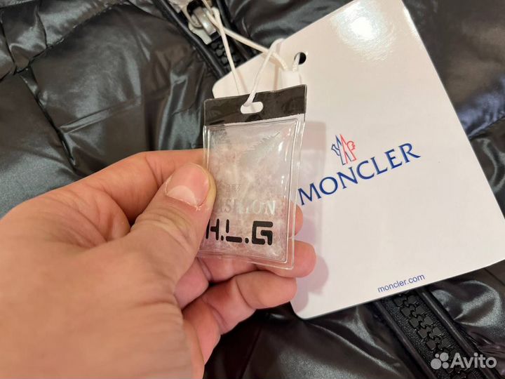 Зимние куртки Moncler