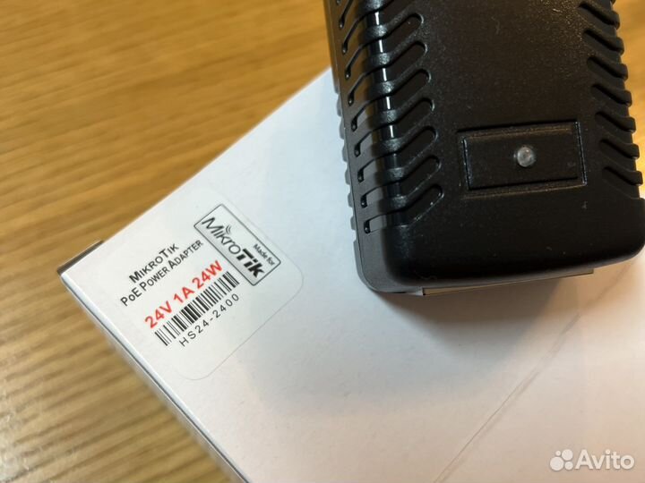 PoE-инжектор / Блок питания/ AC/DC адаптер