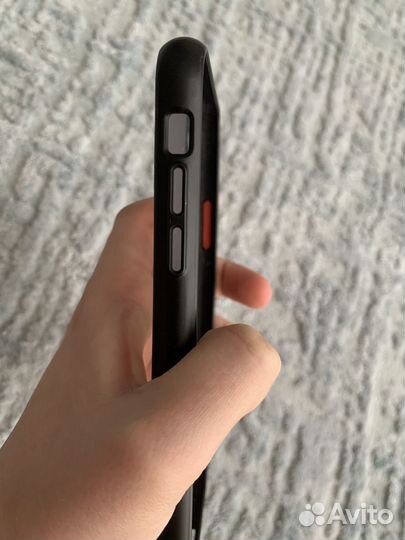 Чехол на iPhone 11