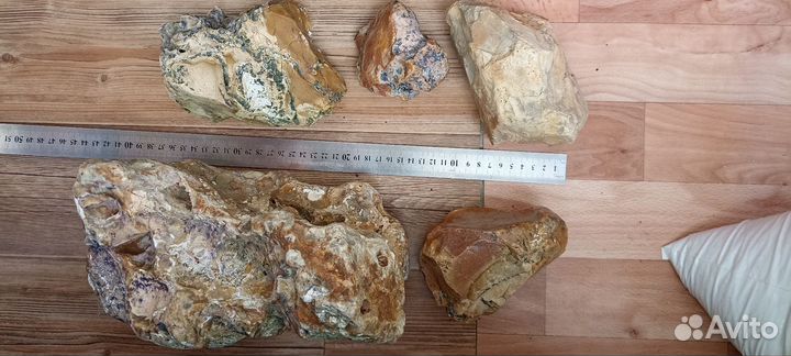 Грунт белый и черный кварц, камни