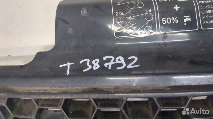 Решетка радиатора Ford Maverick, 2001